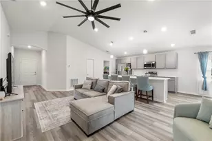35542 Bellington Blvd, Zephyrhills, FL 33541 - Photo 10