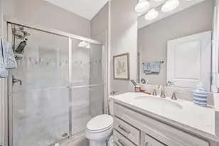 18928 Willowmore Cedar Dr, Lutz, FL 33558 - Photo 10