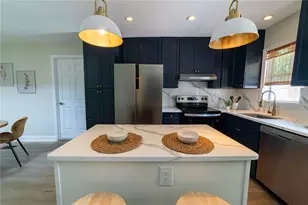 13148 3rd St E, Madeira Beach, FL 33708 - Photo 8