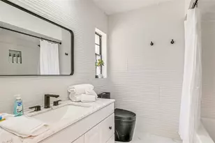 920 Lakeview Dr, Wimauma, FL 33598 - Photo 20