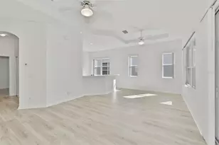 838 King Leon Way, Sun City Center, FL 33573 - Photo 4