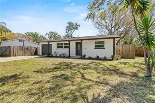 8201 Riverside Dr NE, Saint Petersburg, FL 33702 - Photo 4