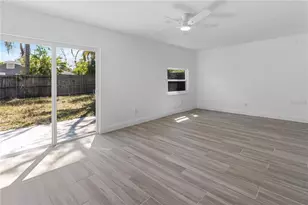 8201 Riverside Dr NE, Saint Petersburg, FL 33702 - Photo 22