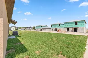 7110 Amelia Cove Ct, Sun City Center, FL 33573 - Photo 12