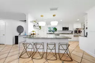 407 Harbor View Ln, Largo, FL 33770 - Photo 8