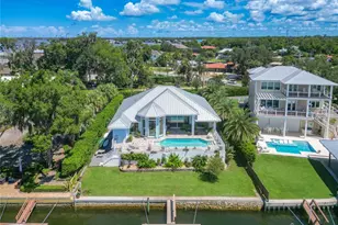 838 SW Kings Bay Dr, Crystal River, FL 34429 - Photo 58