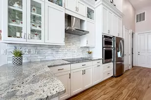 838 SW Kings Bay Dr, Crystal River, FL 34429 - Photo 12