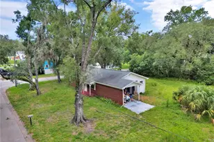 11916 Davis Rd, Tampa, FL 33637 - Photo 4