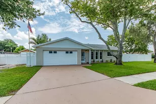 11883 108th Ave, Largo, FL 33778 - Photo 2