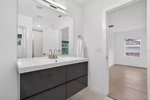 5818 1/2 S 6th St, Tampa, FL 33611 - Photo 30