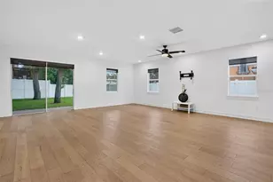 5818 1/2 S 6th St, Tampa, FL 33611 - Photo 4