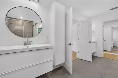 5818 1/2 6th Street, Tampa, FL 33611 - Photo 24