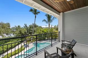 220 N Harbor Dr, Holmes Beach, FL 34217 - Photo 20