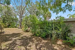 4635 W Bay Villa Ave, Tampa, FL 33611 - Photo 8