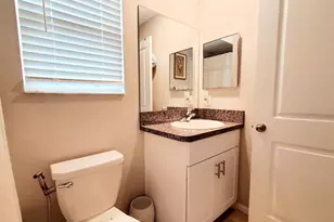 7026 Samuel Ivy Dr, Tampa, FL 33619 - Photo 28