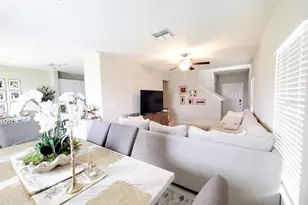 7026 Samuel Ivy Dr, Tampa, FL 33619 - Photo 8