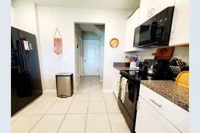 7026 Samuel Ivy Drive, Tampa, FL 33619 - Photo 12