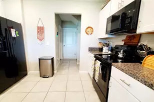 7026 Samuel Ivy Dr, Tampa, FL 33619 - Photo 12