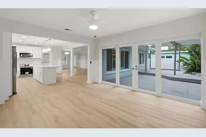 15814 3rd Street E, Redington Beach, FL 33708 - Photo 8