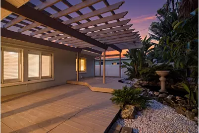 15814 3rd Street E, Redington Beach, FL 33708 - Photo 18
