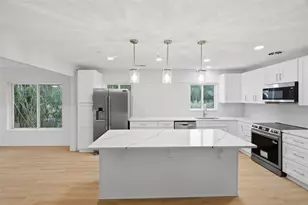 15814 3rd St E, Redington Beach, FL 33708 - Photo 6