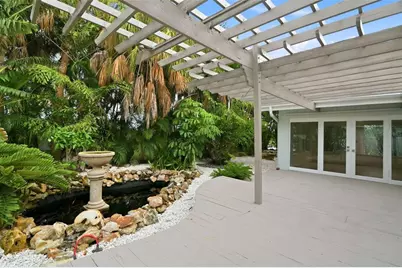 15814 3rd Street E, Redington Beach, FL 33708 - Photo 16