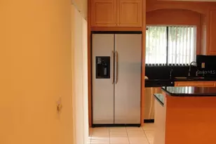 15235 W Pond Woods Dr, Tampa, FL 33618 - Photo 8
