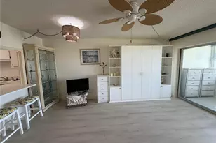 4550 Cove Cir, Saint Petersburg, FL 33708 - Photo 6