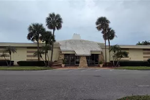 4550 Cove Cir, Saint Petersburg, FL 33708 - Photo 14