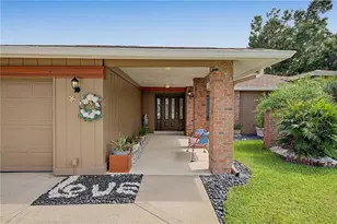 450 Cypress Creek Cir, Oldsmar, FL 34677 - Photo 4