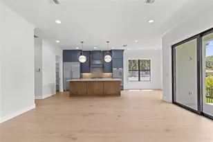 4302 W Obispo St, Tampa, FL 33629 - Photo 8