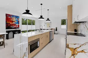 668 Newton Ave S, Saint Petersburg, FL 33701 - Photo 8