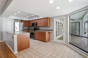 15908 Hampton Village Dr, Tampa, FL 33618 - Photo 22