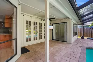 15908 Hampton Village Dr, Tampa, FL 33618 - Photo 32