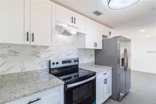 3432 Danny Bryan Blvd, Tampa, FL 33619 - Photo 12