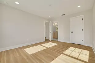 5210 Bayshore Blvd, Tampa, FL 33611 - Photo 32