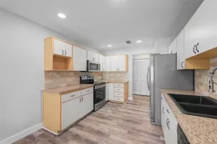 3419 Annette Ct, Clearwater, FL 33761 - Photo 8