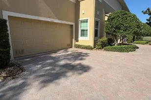 1425 Emerald Dunes Dr, Sun City Center, FL 33573 - Photo 2