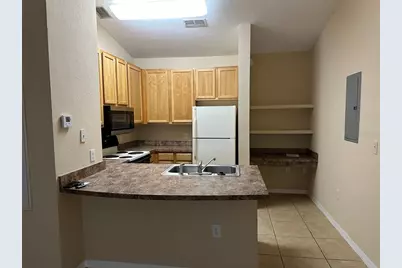 10111 Courtney Palms Boulevard #201, Tampa, FL 33619 - Photo 10