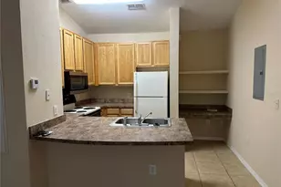 10111 Courtney Palms Blvd, Tampa, FL 33619 - Photo 10