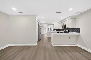 38706 Calvin Ave, Zephyrhills, FL 33542 - Photo 10