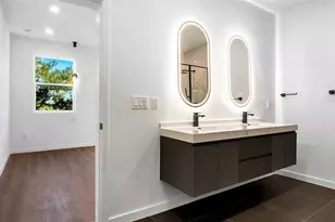 2114 4th St S, Saint Petersburg, FL 33705 - Photo 38