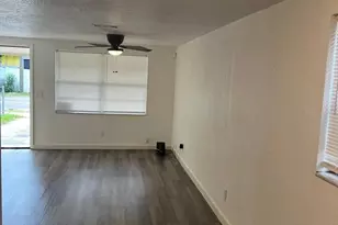 10702 N 14th St, Tampa, FL 33612 - Photo 2
