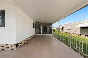 6710 36th Ave E, Palmetto, FL 34221 - Photo 4