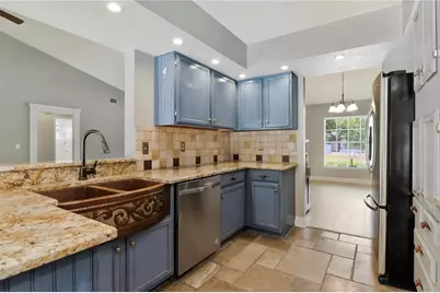 2608 Berryvine Place, Valrico, FL 33596 - Photo 8