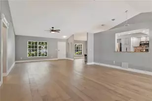 2608 Berryvine Pl, Valrico, FL 33596 - Photo 12