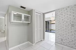 11314 Laurel Crest Ln, Tampa, FL 33624 - Photo 10