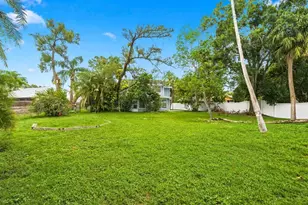 11314 Laurel Crest Ln, Tampa, FL 33624 - Photo 44