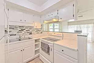 4313 Tahitian Gardens Cir, Holiday, FL 34691 - Photo 14