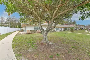 4313 Tahitian Gardens Cir, Holiday, FL 34691 - Photo 2